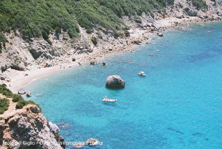 Giglio Island Franco Beach 2