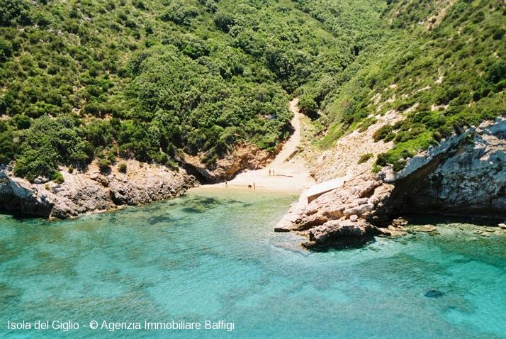 Giglio Island Pertuso Beach 2
