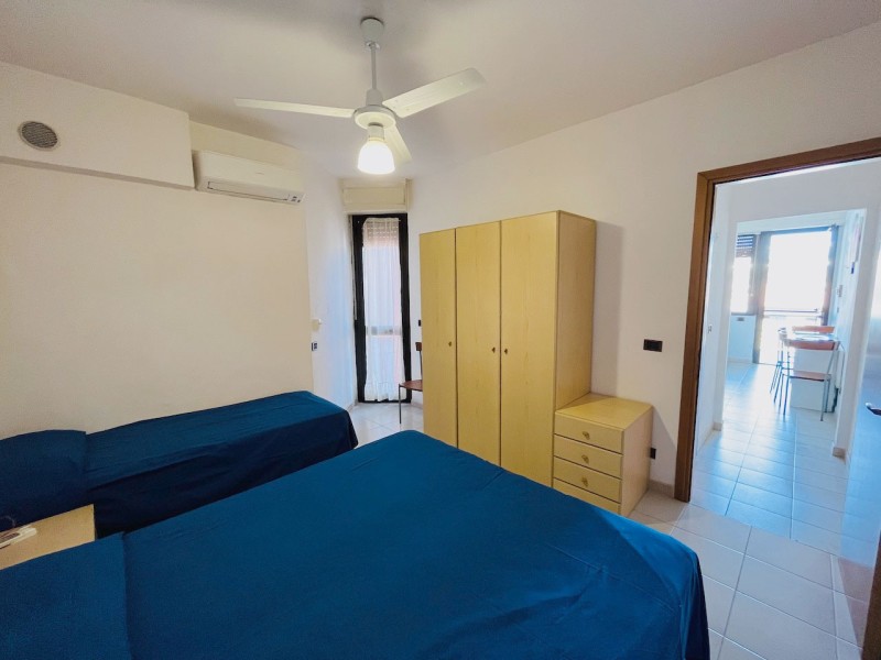 rent-gallery.alt_base