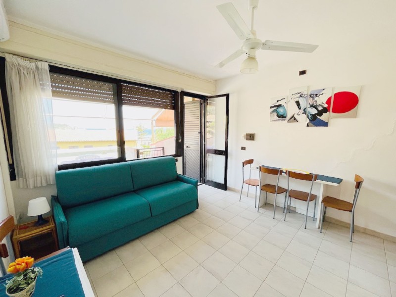 rent-gallery.alt_base