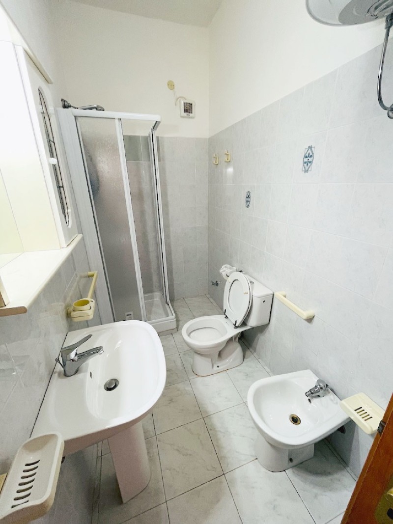 rent-gallery.alt_base