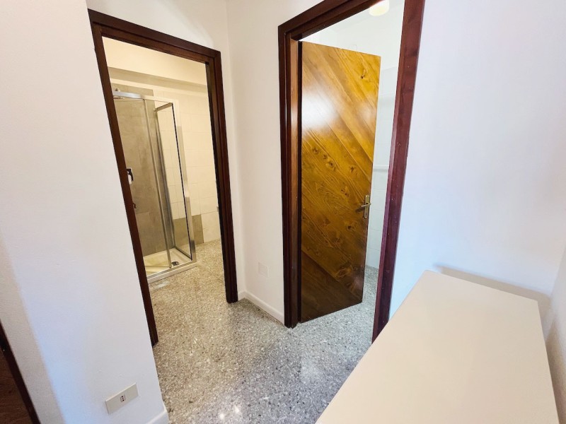 rent-gallery.alt_base