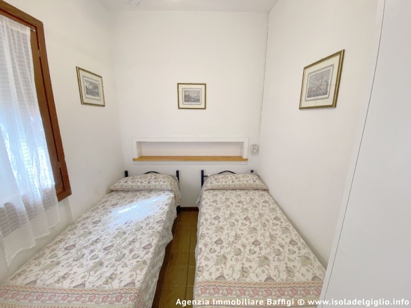 rent-gallery.alt_base