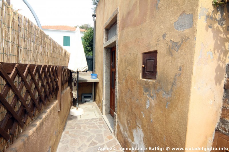 rent-gallery.alt_base